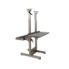 Ständer für Audion ISM - Bequemer und stabiler Ständer für die Montage des Industrial Sealmaster (ISM). 

Ermöglicht die Einstellung des Siegelwinkels der Schweißbalken, um voluminöse Beutel in einer vertikaleren Position zu versiegeln. Ideal für Produkte, bei denen mehr Flexibilität erforderlich ist, z. B. beim Verpacken größerer Artikel oder wenn kein geeigneter Platz auf dem Tisch vorhanden ist. Der Betrieb des ISM von einem Ständer aus bedeutet eine Optimierung der Verpackungsleistung und mehr Ergonomie für den Bediener. Hinweis: Die Beutelhalterung und der Folienrollenhalter müssen separat bestellt werden.