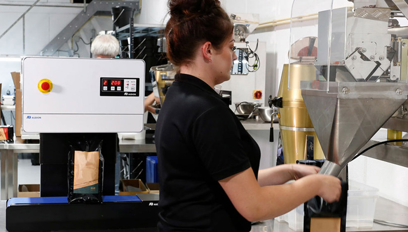 D545 Sfeer Koffiezakken Vullen