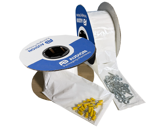 SpeedBags® Duplex - Duplex zakken zijn gemaakt van doorzichtige folie aan de achterkant en witte folie aan de voorkant (een opdruk op de witte kant is goed leesbaar, bijvoorbeeld een streepjescode), terwijl de inhoud van de zak zichtbaar blijft vanaf de achterkant. De zakken zijn voorgeperforeerd, aan de onderkant gesloten met een seal en aan de bovenkant open, zodat ze gemakkelijk gevuld kunnen worden. SpeedBags® zijn compatibel met bijna alle automatische verpakkingsmachines die voorgeopende zakken op rol gebruiken. Verkrijgbaar in een groot aantal formaten en foliematerialen. Voor geselecteerde SpeedBags gelden staffelkortingen vanaf 25.000 zakken, terwijl de A Axx SpeedBags aantrekkelijke vaste prijzen bieden vanaf de allereerste zak.