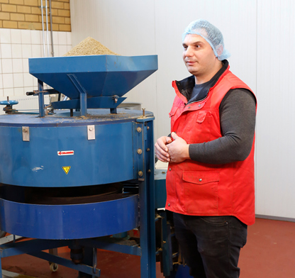 Specerijen en sauzen verpakken volgens de strenge voorschriften (HACCP) en toch flexibel kunnen zijn met  hoge output.