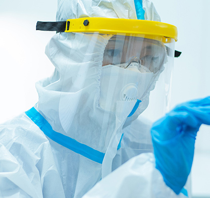 Gesichtsvisire für den Einsatz im Gesundheitswesen im Kampf gegen COVID-19.
