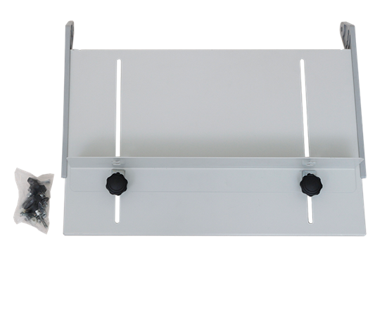 Tavolo da lavoro con supporto per borse per Magneta - Questo robusto tavolo da lavoro con funzione di supporto per sacchetti sostiene il sacchetto durante il processo di saldatura e consente un posizionamento più semplice del sacchetto tra le barre di sigillatura poiché entrambe le mani sono libere. Il tavolo da lavoro è regolabile in vari angoli e altezze per fornire il miglior posizionamento per il prodotto. Il supporto per sacchetti può essere regolato in base alla lunghezza del sacchetto fino a 290 mm.