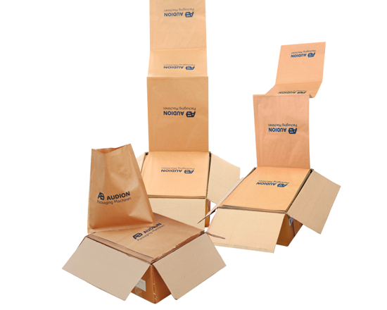 Paper SpeedBags® - 100% recyclebare Paper SpeedBags® voor gebruik op onze Speedpack Dual-machines. Deze fan-folded, voorgeopende Paper SpeedBags zijn ontworpen voor naadloze integratie met automatische verpakkingssystemen en bieden een duurzaam alternatief voor traditionele plastic (PE) verpakkingen. Neem contact op met Audion voor een offerte en verbeter uw verpakkingsproces met deze milieuvriendelijke oplossing.
