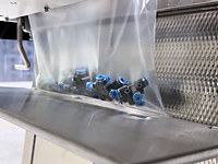 Flexible Vereinzelung u. Zählvor&shy;richtung mit Speedpack Hybrid